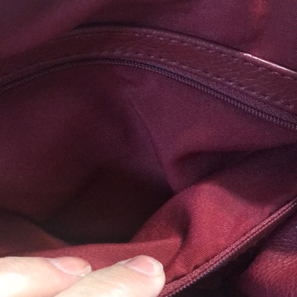 🌞3/$25 . Red purse - Picture 6 of 7